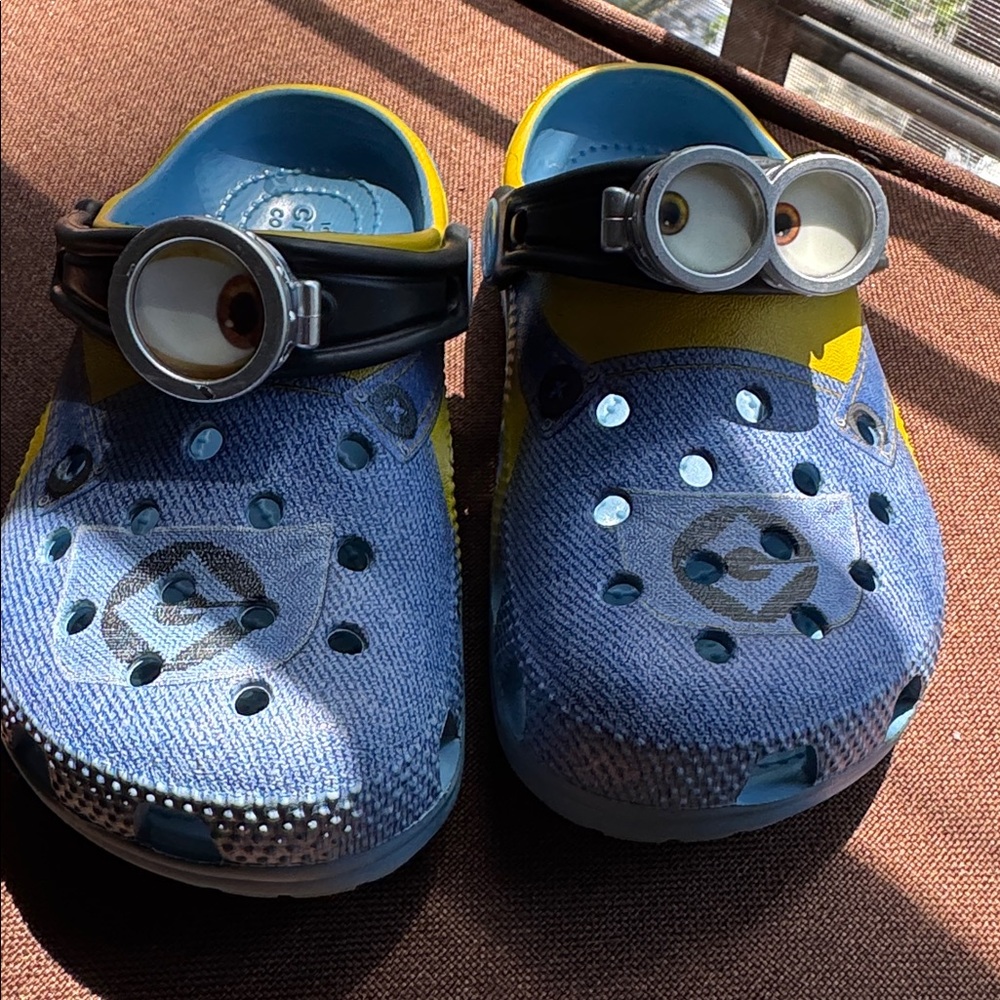 Crocs Minions - Picture 4 of 7
